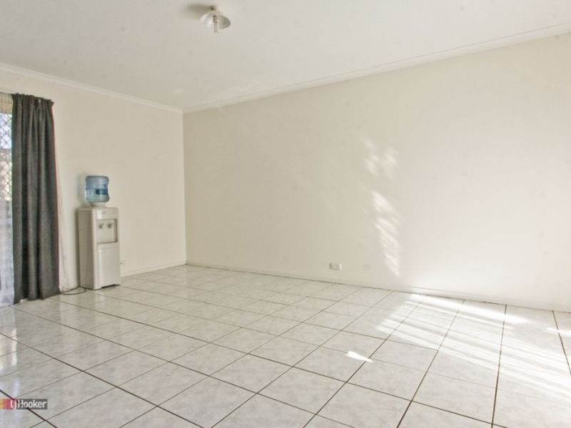 5 Westwood Drive, Hillcrest QLD 4118