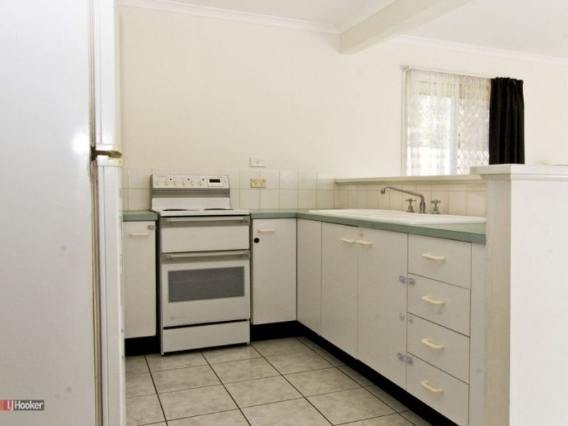 5 Westwood Drive, Hillcrest QLD 4118