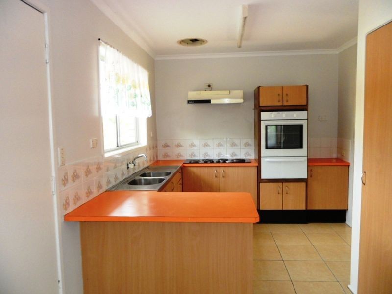 9 Dryade Street, Regents Park QLD 4118