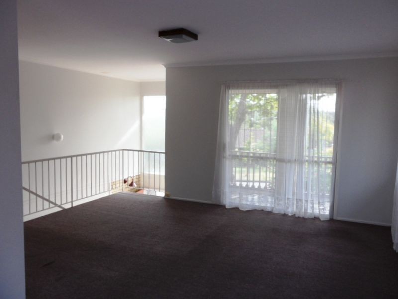 9 Dryade Street, Regents Park QLD 4118