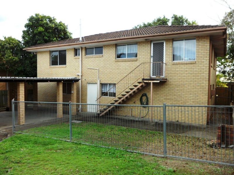 9 Dryade Street, Regents Park QLD 4118
