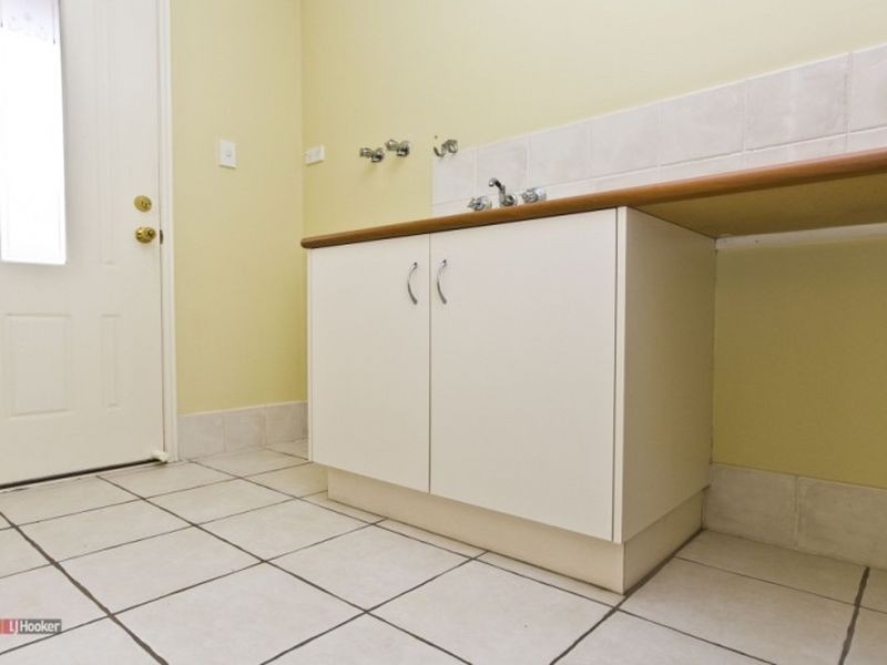 9 Carnegie Close, Parkinson QLD 4115