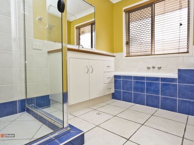 9 Carnegie Close, Parkinson QLD 4115