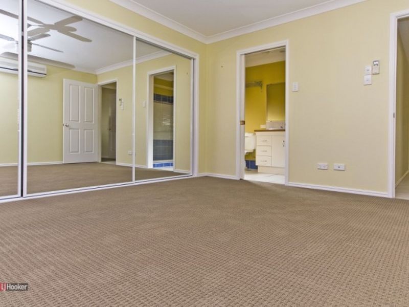 9 Carnegie Close, Parkinson QLD 4115