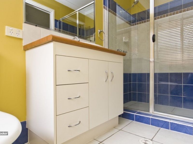 9 Carnegie Close, Parkinson QLD 4115