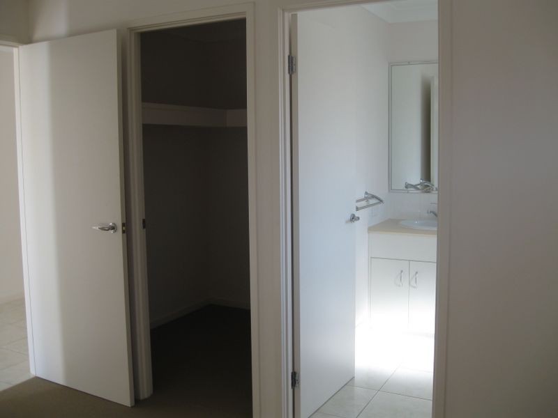 275 Riverhills Drive, Eagleby QLD 4207