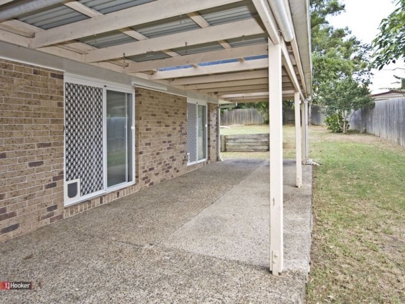 8 Parkland Avenue, Browns Plains QLD 4118