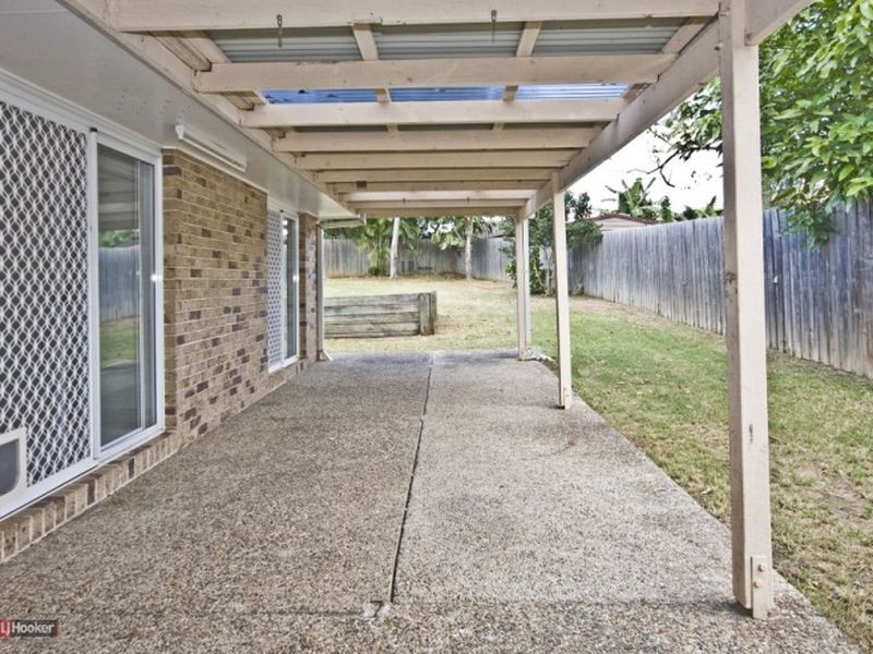 8 Parkland Avenue, Browns Plains QLD 4118