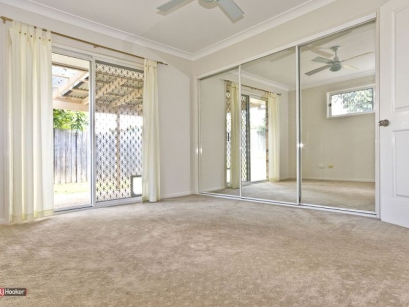8 Parkland Avenue, Browns Plains QLD 4118