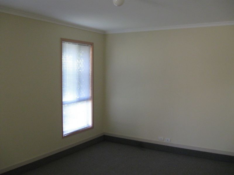 13 Silvertop Street, Hillcrest QLD 4118