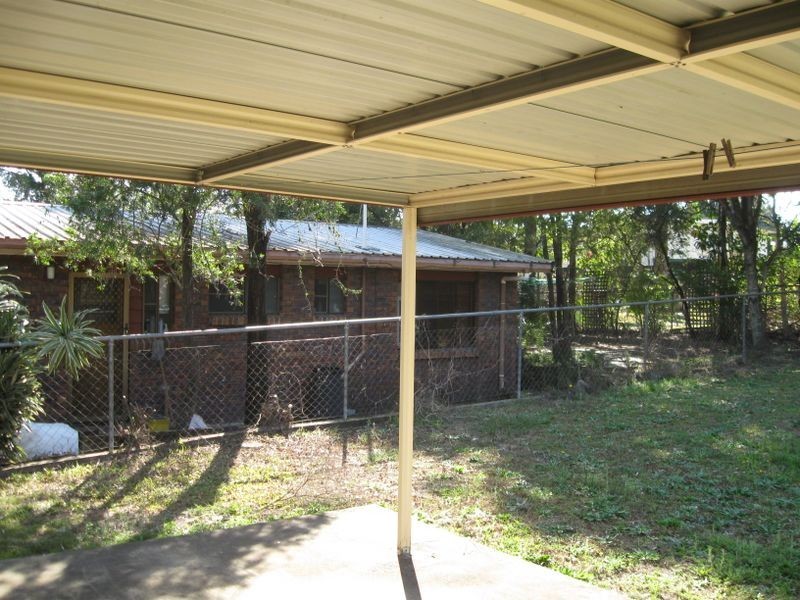 13 Silvertop Street, Hillcrest QLD 4118