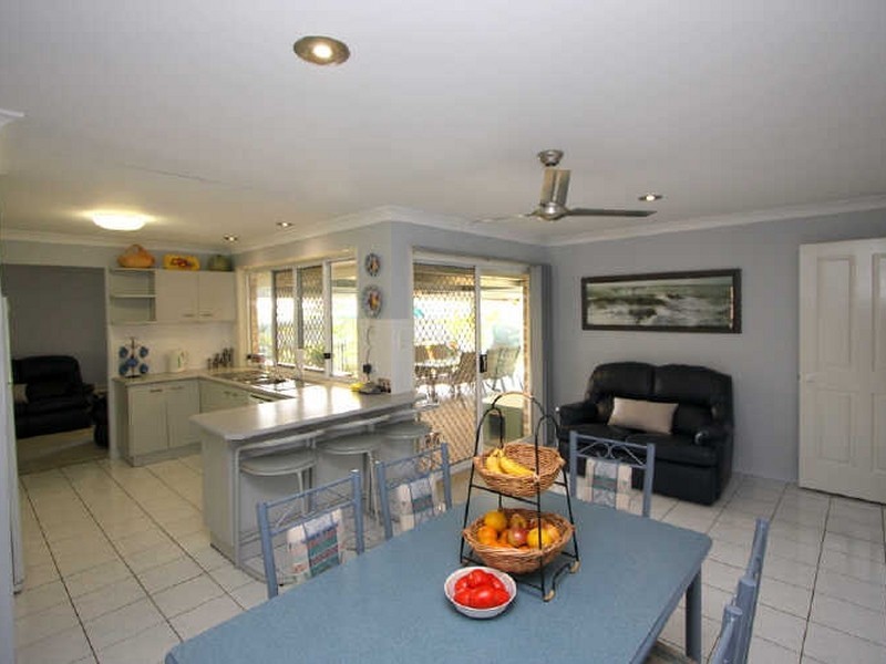 15 Valis Street, Waterford West QLD 4133