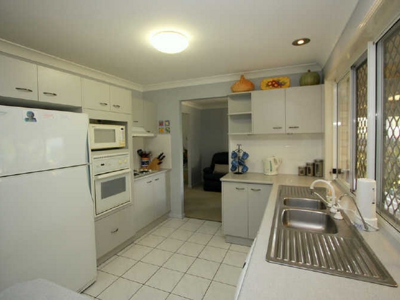 15 Valis Street, Waterford West QLD 4133