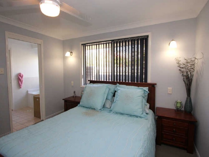 15 Valis Street, Waterford West QLD 4133