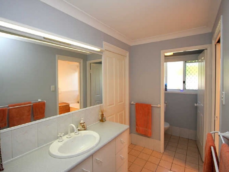 15 Valis Street, Waterford West QLD 4133
