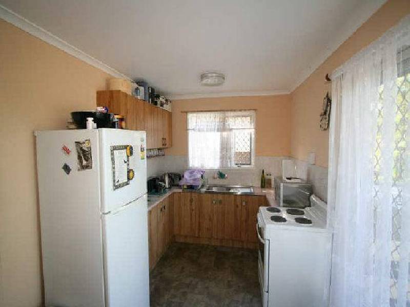 16 Bushmills Street, Hillcrest QLD 4118