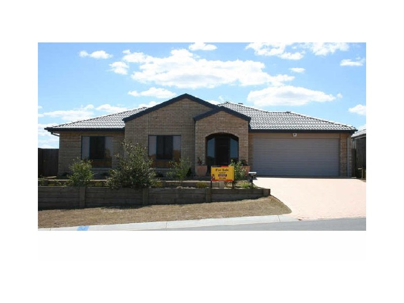8 Hillview Street, Springfield QLD 4300