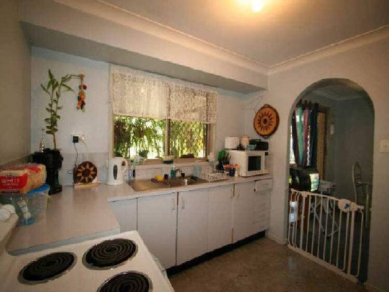 9 Ponderosa Street, Hillcrest QLD 4118