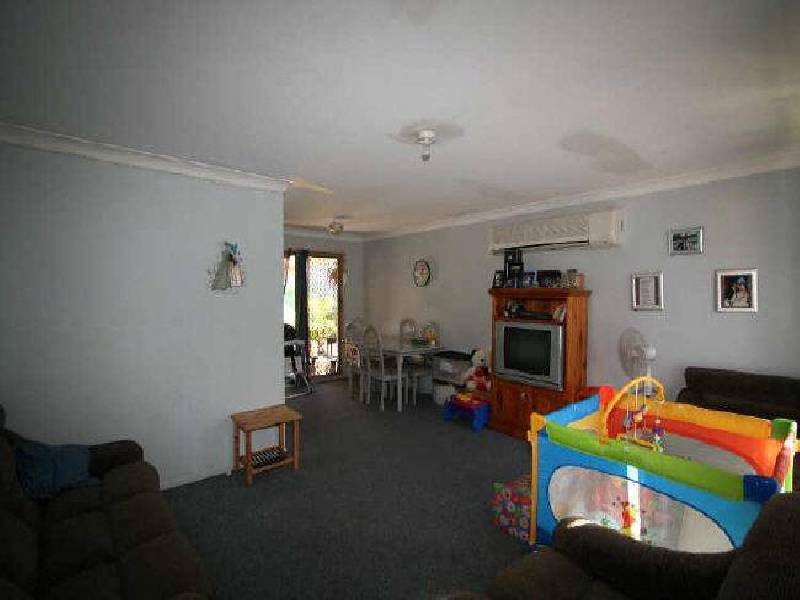 9 Ponderosa Street, Hillcrest QLD 4118