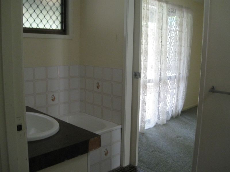 51 Vansittart Road, Regents Park QLD 4118