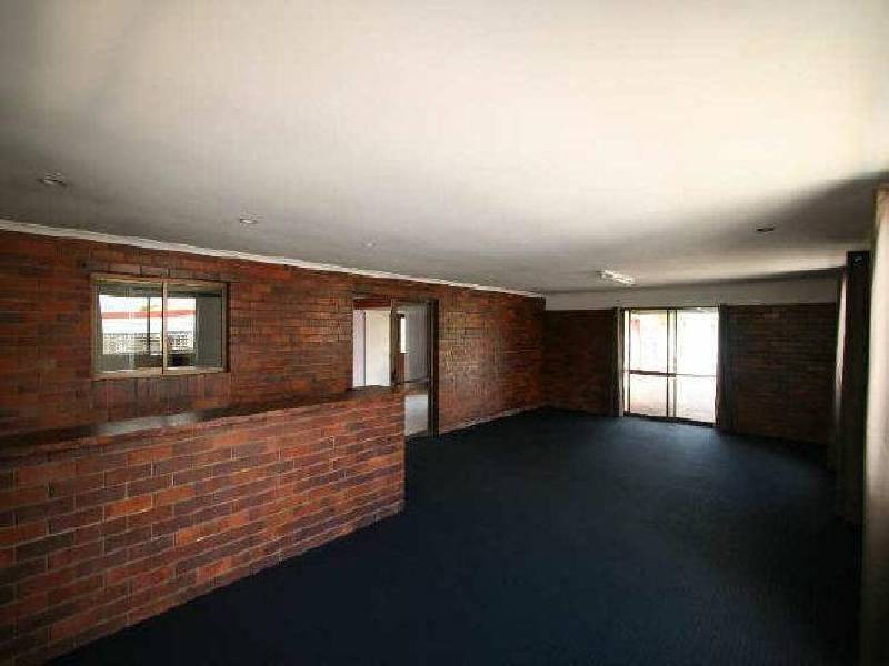 28 Hydrabad Street, Regents Park QLD 4118