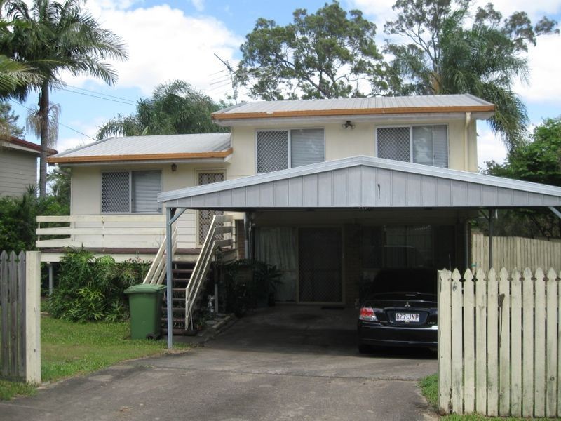 16 Bushmills Street, Hillcrest QLD 4118