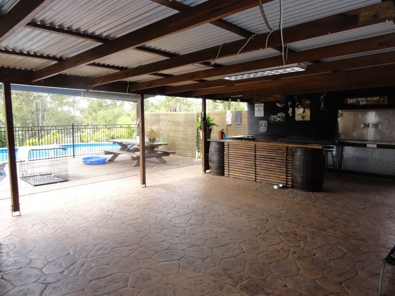 52 Horseshoe Crescent, New Beith QLD 4124