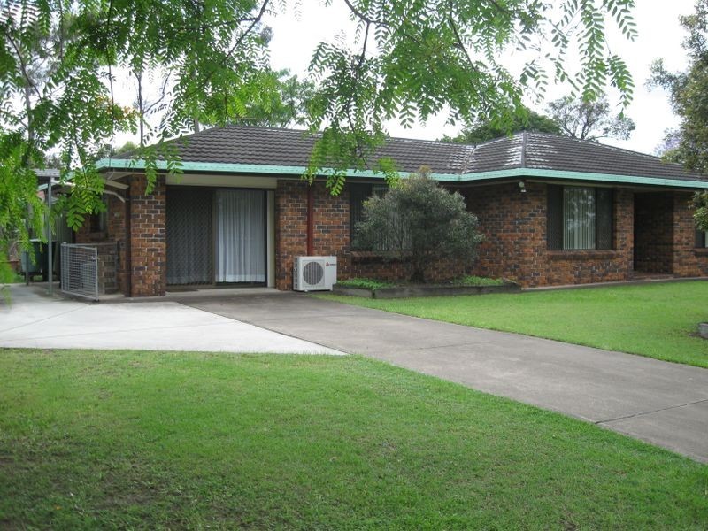 108 Middle Road, Hillcrest QLD 4118