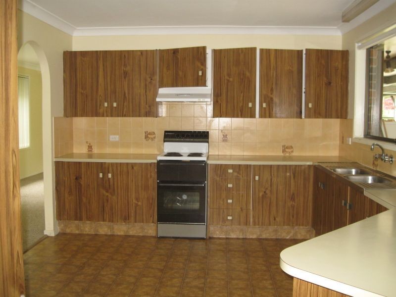 108 Middle Road, Hillcrest QLD 4118