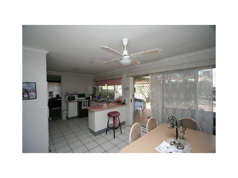 11 Owens Crescent, Regents Park QLD 4118