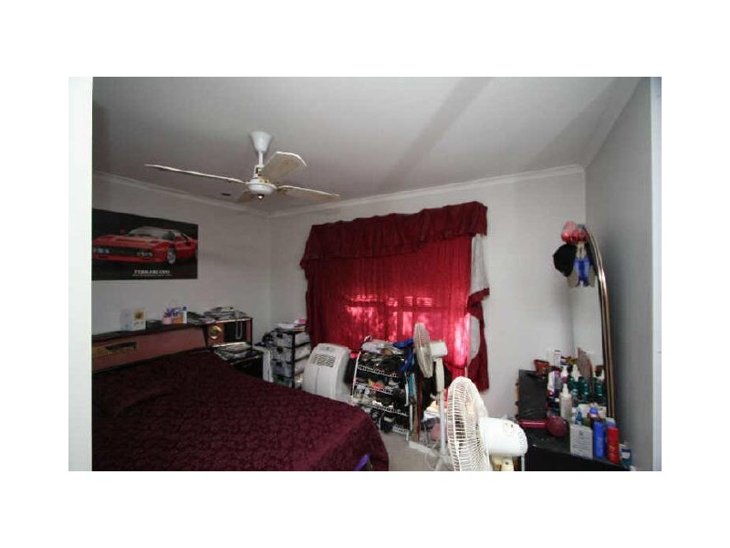 11 Owens Crescent, Regents Park QLD 4118