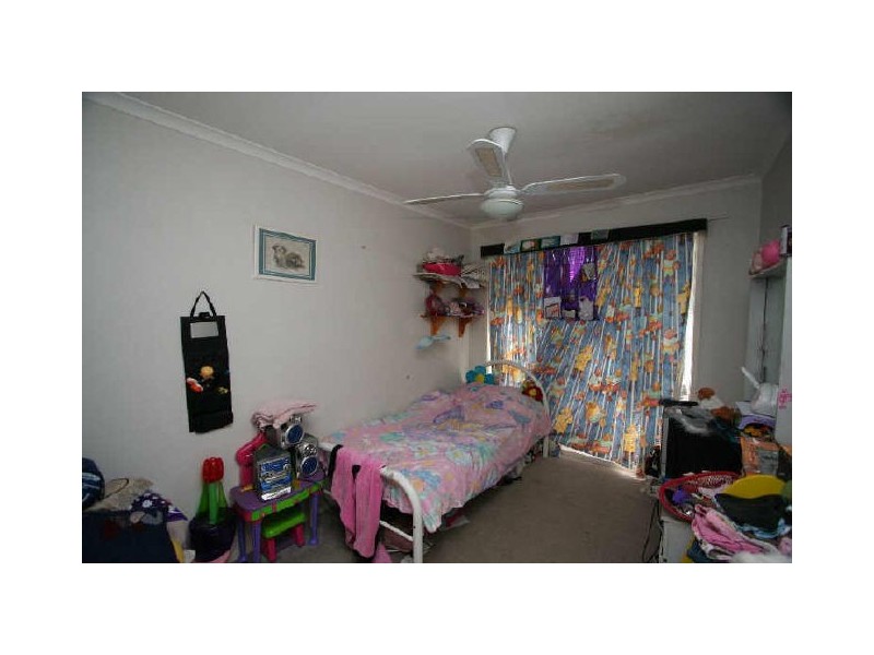 11 Owens Crescent, Regents Park QLD 4118