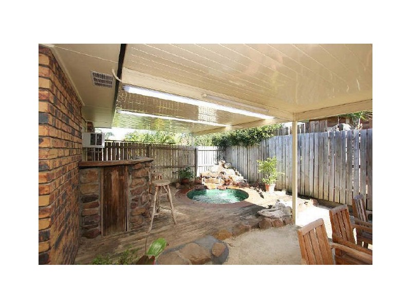 41 Regency Drive, Regents Park QLD 4118