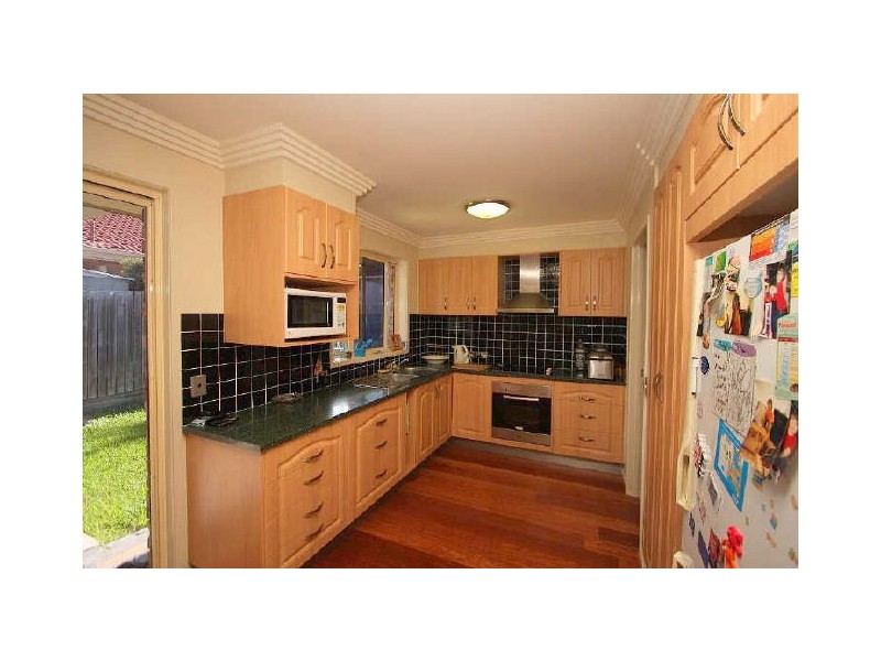 41 Regency Drive, Regents Park QLD 4118