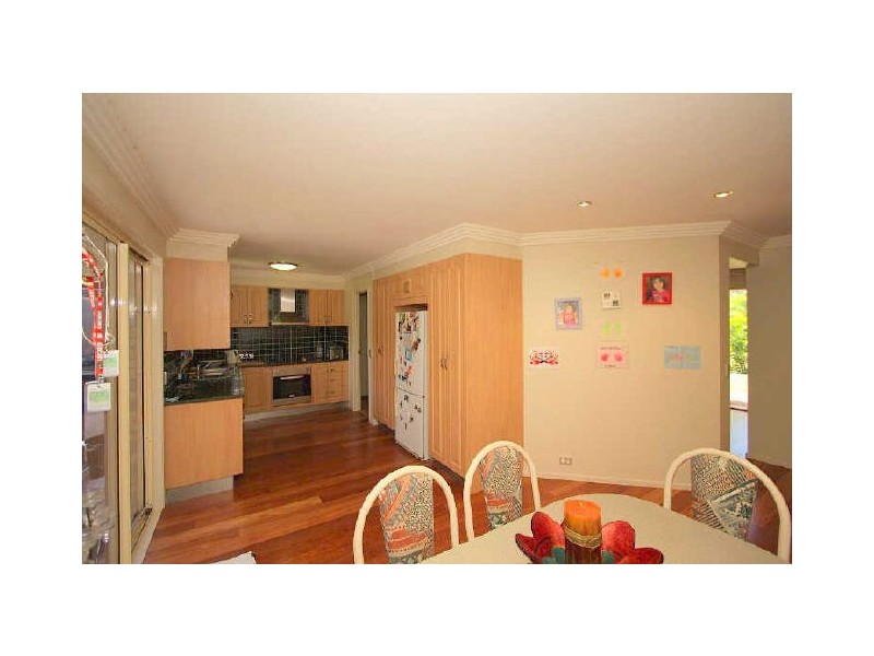 41 Regency Drive, Regents Park QLD 4118