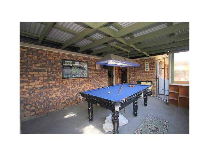 41 Regency Drive, Regents Park QLD 4118