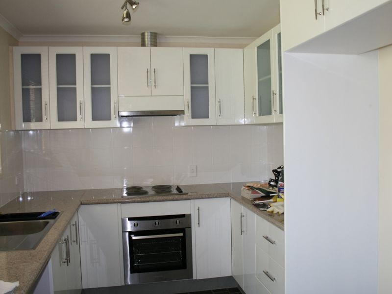 6 Kauri Street, Hillcrest QLD 4118