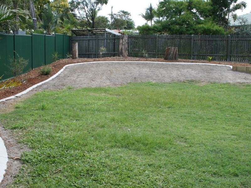 6 Kauri Street, Hillcrest QLD 4118