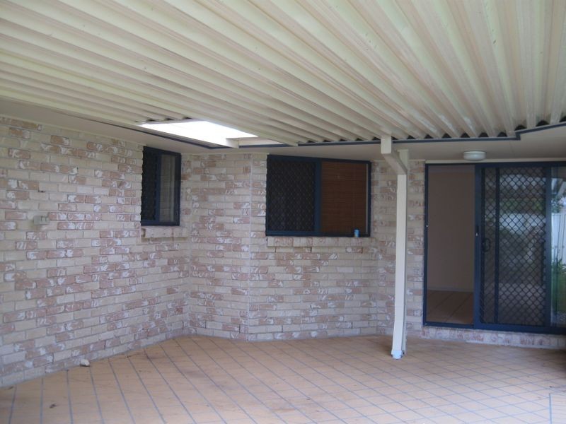 20 Cornell Close, Regents Park QLD 4118