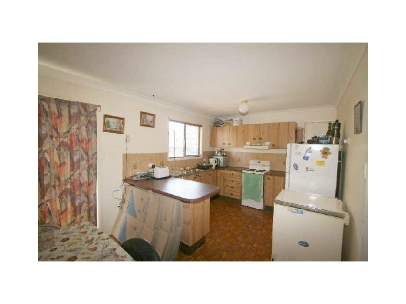 18 Bursaria Street, Crestmead QLD 4132