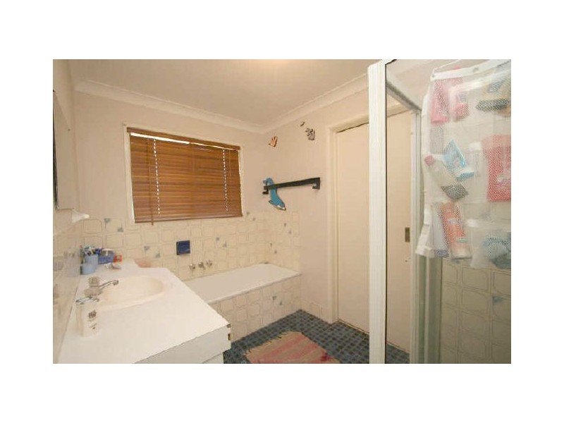 18 Bursaria Street, Crestmead QLD 4132