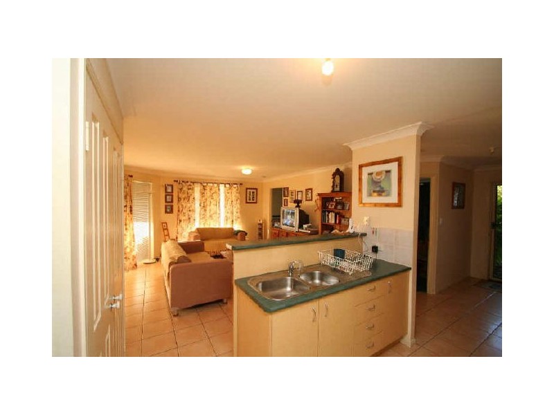 30 Standford Place, Regents Park QLD 4118