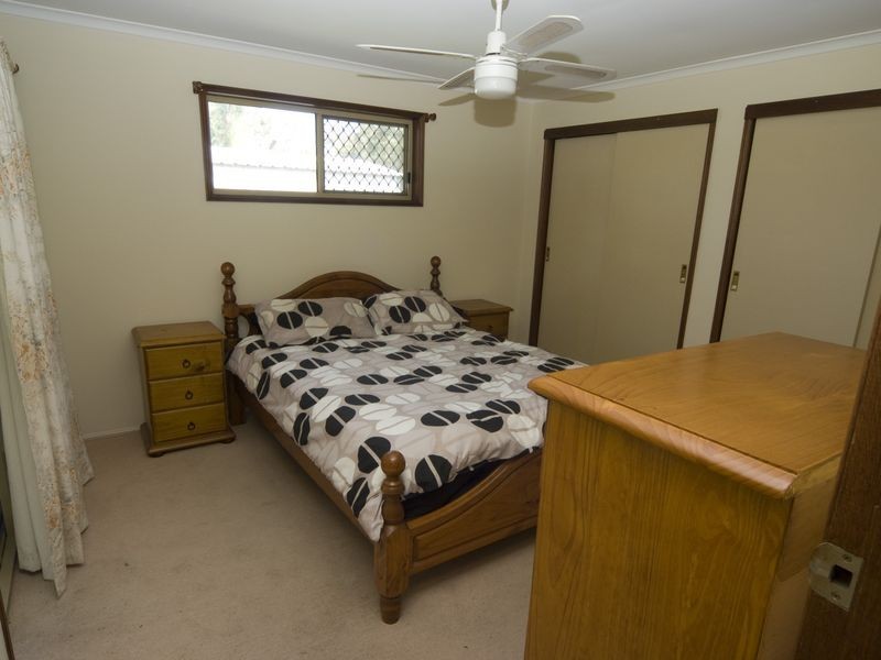 17 Bennett Drive, Regents Park QLD 4118