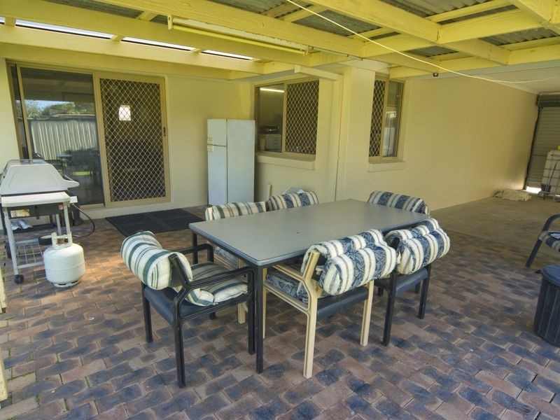 17 Bennett Drive, Regents Park QLD 4118