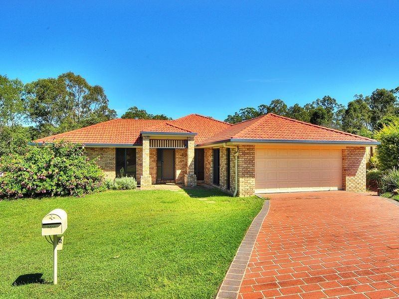 2 Dorset Close, Greenbank QLD 4124