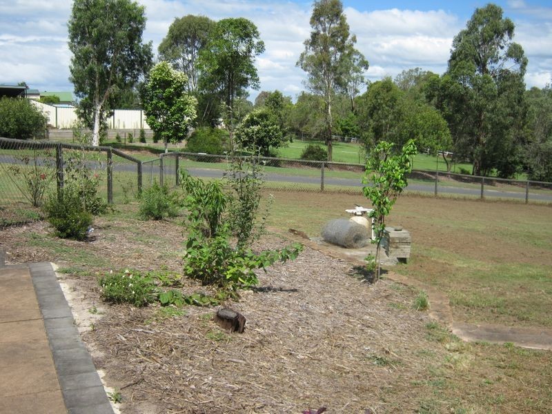 2 Dorset Close, Greenbank QLD 4124