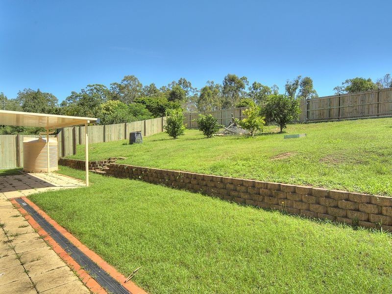 2 Dorset Close, Greenbank QLD 4124
