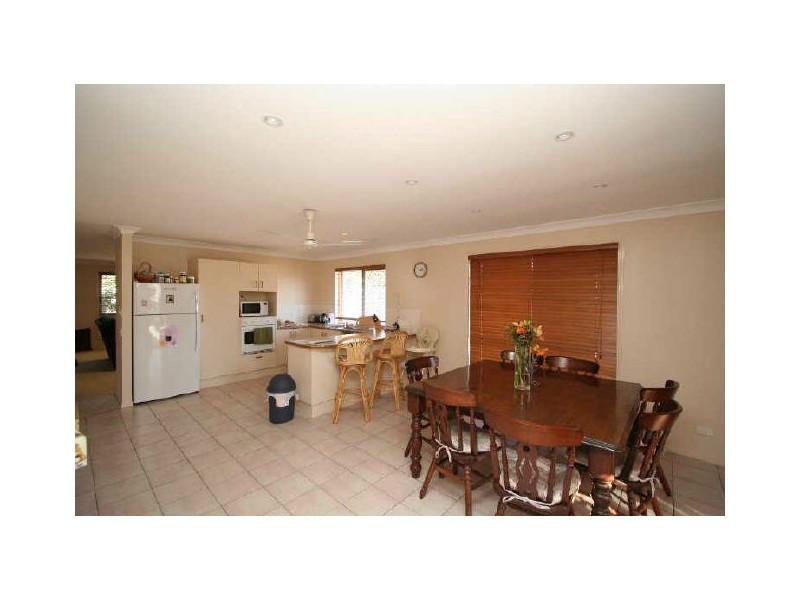 37 Diamantina Street, Hillcrest QLD 4118