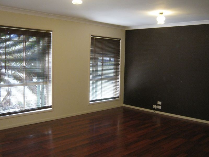 15 Mareeba Court, Boronia Heights QLD 4124