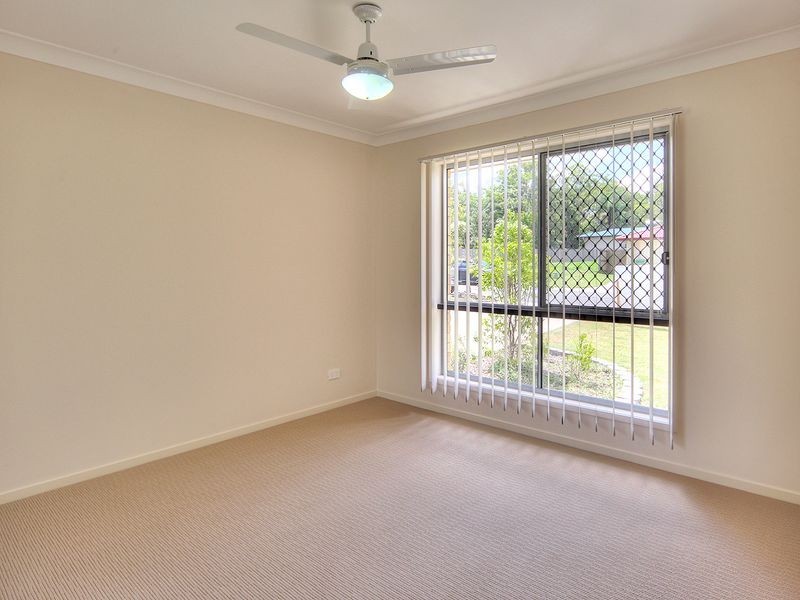 8 Dily Street, Hillcrest QLD 4118